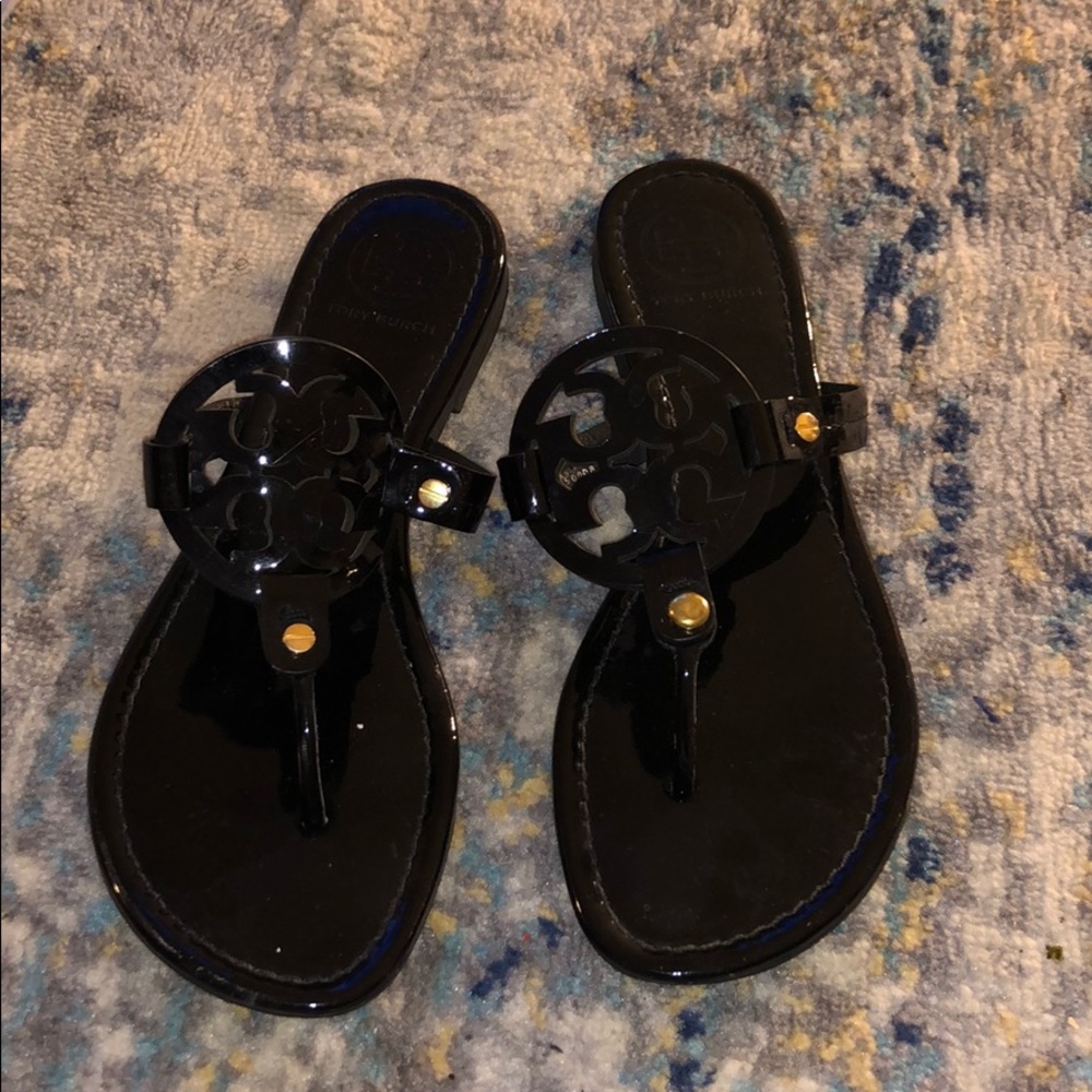 TB SANDALS